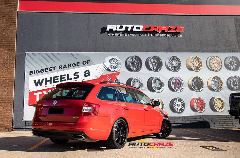 SKODA OCTIVIA RS FR 1  SATIN BLACK